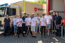 Gruppenfoto nach getaner Arbeit